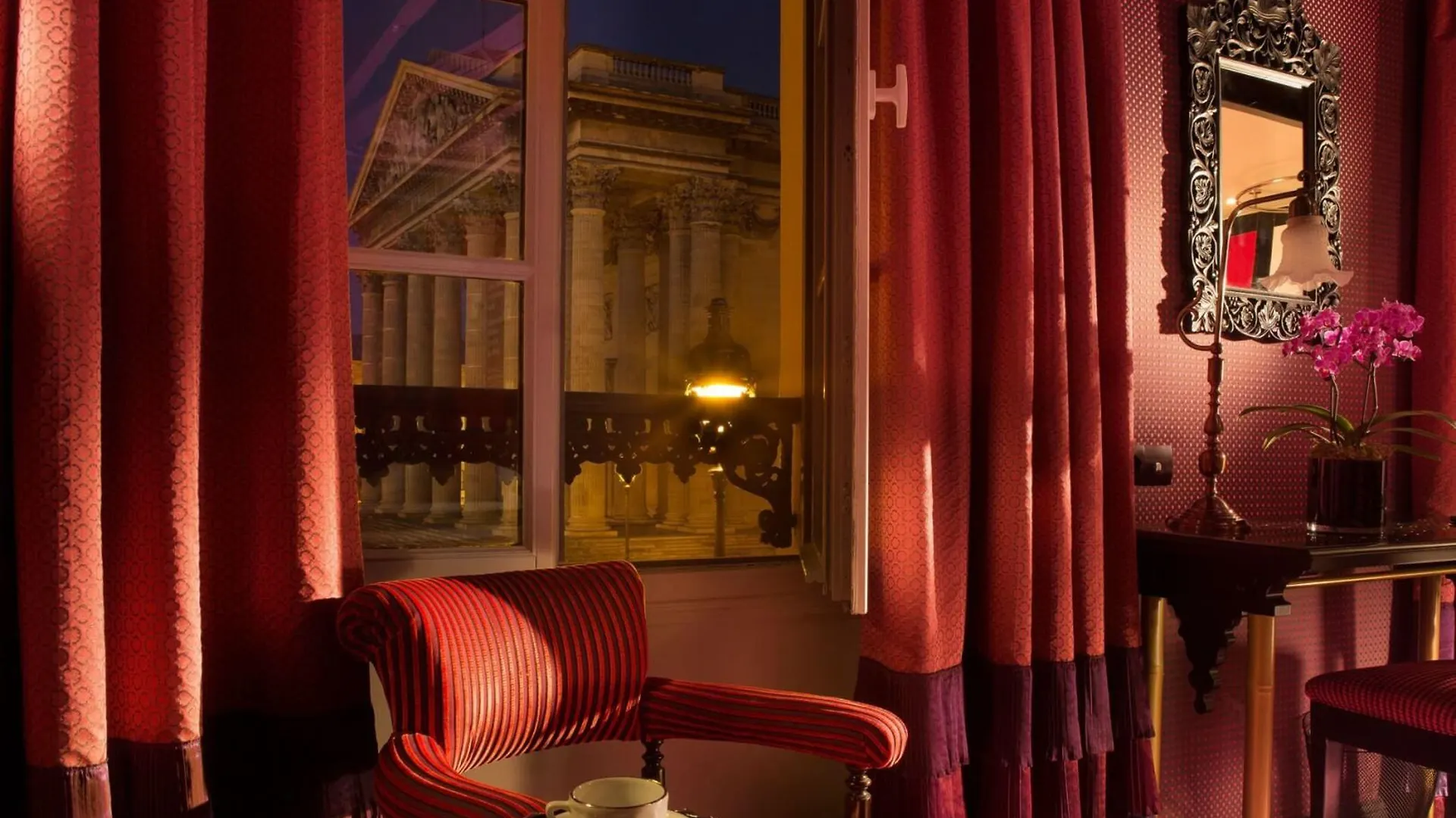 Les Dames Du Pantheon Hotel